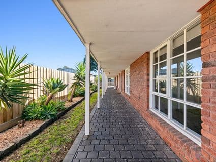 12 Cardiff Court, Craigieburn - Thumbnail 2