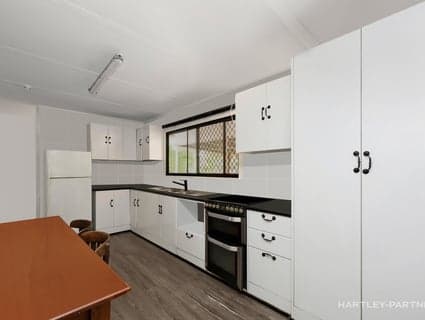 10 Heferen Crescent, Black River - Thumbnail 5