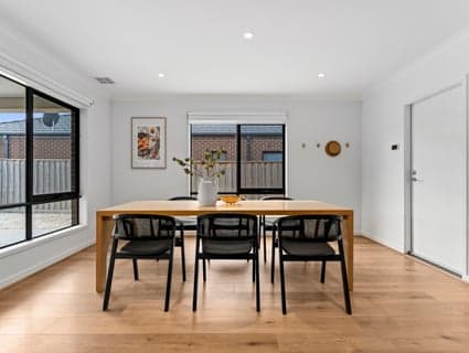 8 Gairdner Street, Manor Lakes - Thumbnail 5