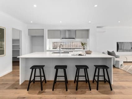 8 Gairdner Street, Manor Lakes - Thumbnail 6