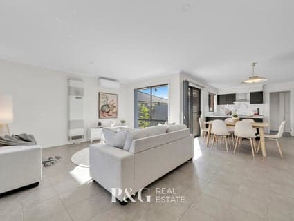 16 Oakgrove Drive, Narre Warren South - Thumbnail 4