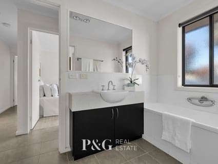 16 Oakgrove Drive, Narre Warren South - Thumbnail 7