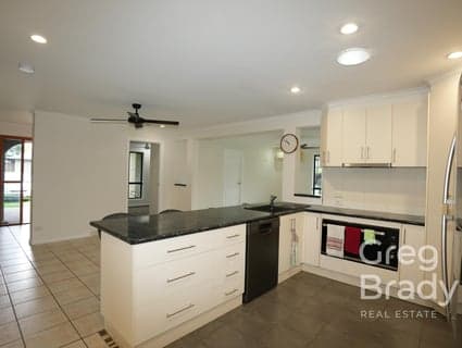 12 Fairmeadow Drive, Mount Pleasant - Thumbnail 4