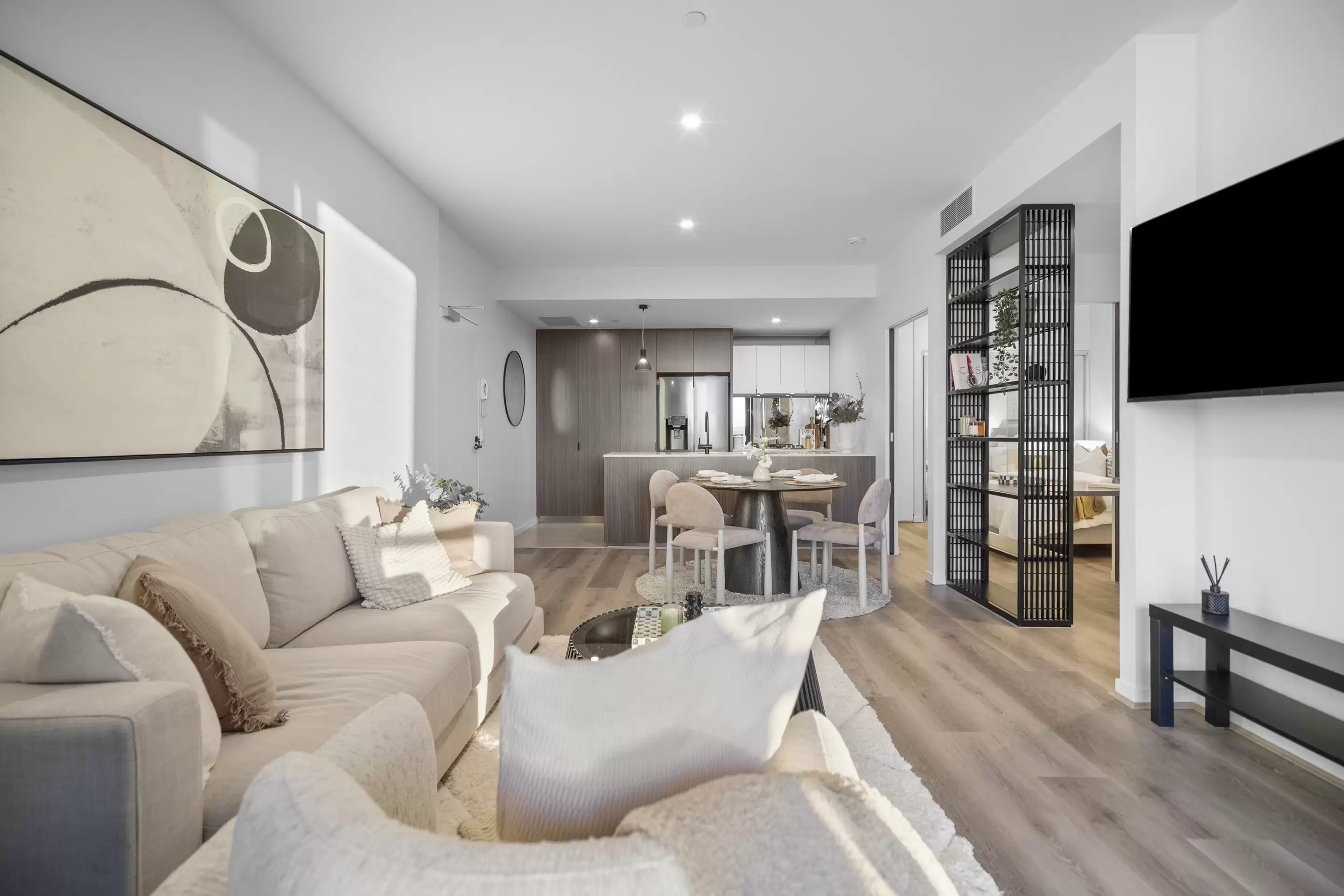 1106/2-4 Edmondstone Street, South Brisbane, South Brisbane - Thumbnail 2