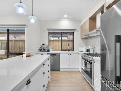 76 Largo Circuit, Junction Village - Thumbnail 4