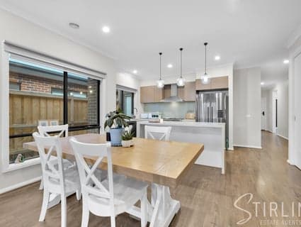 76 Largo Circuit, Junction Village - Thumbnail 5