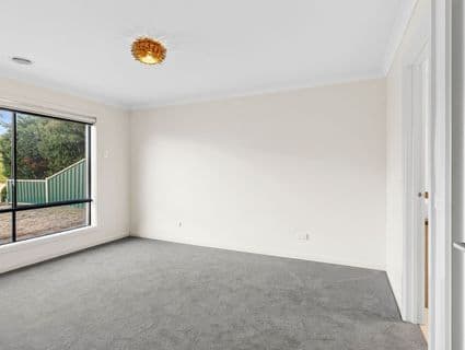 29 Marylou Court, Delahey - Thumbnail 2
