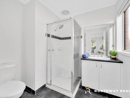 61 Rutherglen Crescent, Gowanbrae - Thumbnail 6