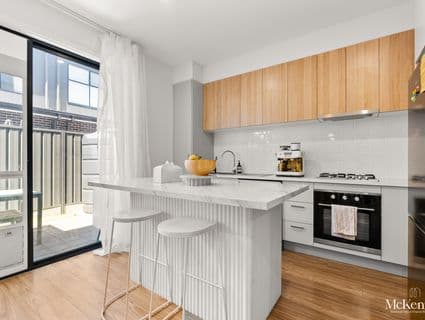 24 Harley Place, Findon - Thumbnail 3