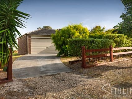 4 Heron Close, Blind Bight - Image 1