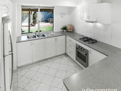 4 Tipuana Place, Edgewater - Thumbnail 2