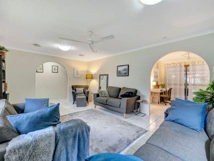 2 Winchester Court, Kirwan - Thumbnail 2