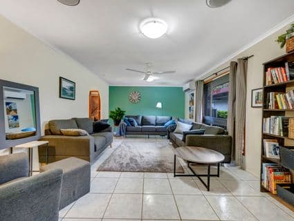 2 Winchester Court, Kirwan - Thumbnail 4