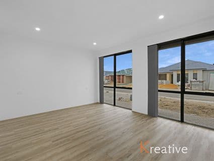 14 Stinear Street, Champion Lakes - Thumbnail 2
