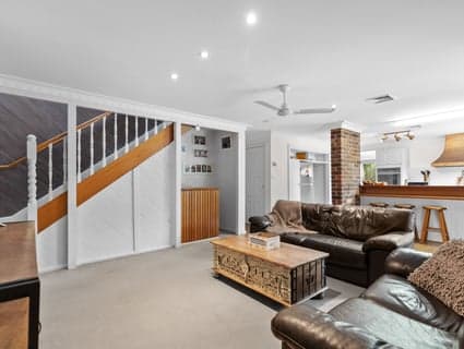 15 Warrawee Circuit, Frankston - Thumbnail 2