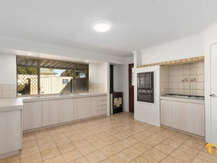 26 Deller Drive, Bibra Lake - Thumbnail 2