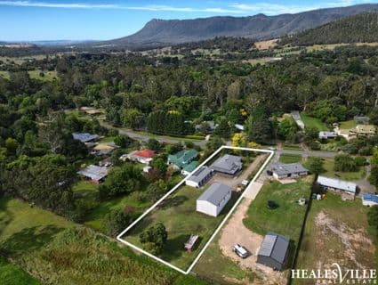 35 Mareeba Avenue, Buxton - Image 1