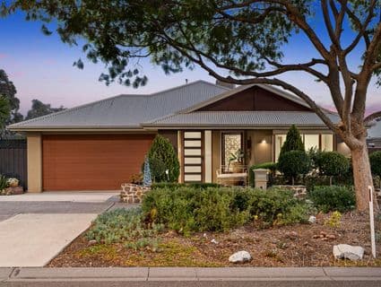 1 Bridgehaven Drive, Craigieburn - Image 1
