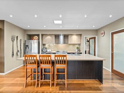 1 Bridgehaven Drive, Craigieburn - Thumbnail 5