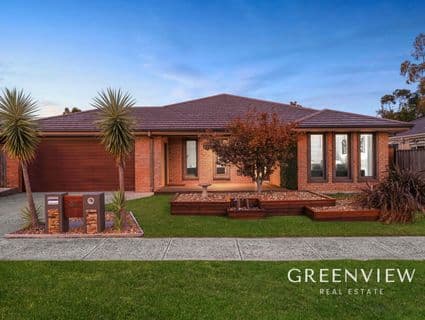 30 Crestway Drive, Cranbourne North - Image 1