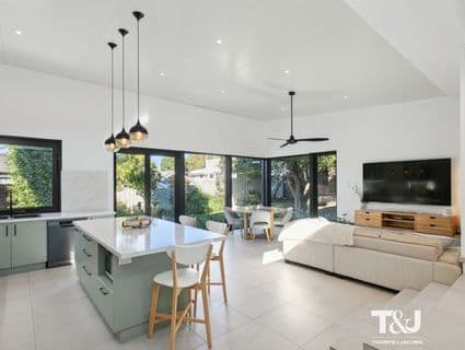 64 Alfred Road, Claremont - Thumbnail 2