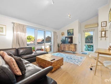 2/8 Poinciana Street, Frankston South - Thumbnail 2