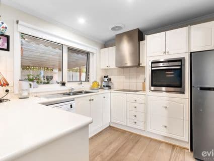 2/8 Poinciana Street, Frankston South - Thumbnail 4
