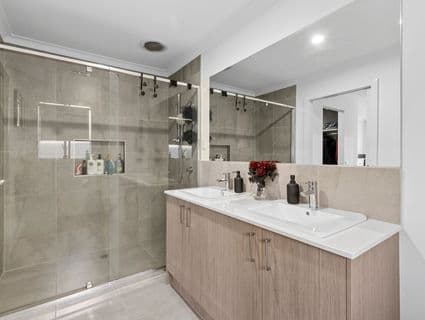 7 Sunset Avenue, Harkness - Thumbnail 4