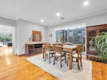 8 Dewdrop Place, Narre Warren South - Thumbnail 2