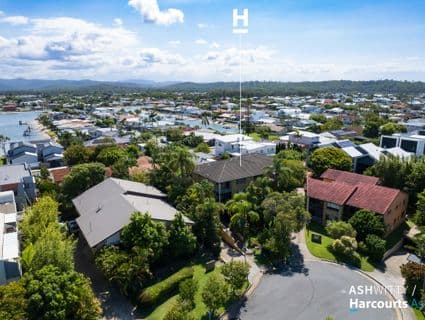 8/10 Nalla Court, Palm Beach - Image 1