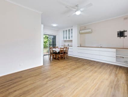 2/12 Crescent Court, Ridgehaven - Image 1