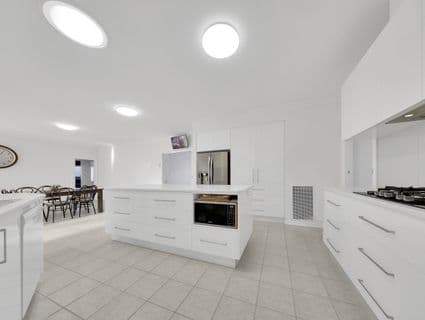 150 Hothlyn Drive, Craigieburn - Thumbnail 3