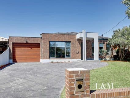 162 Railway Crescent, Dallas - Image 1