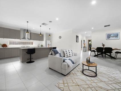 19 Yarraman Road, Manor Lakes - Thumbnail 5