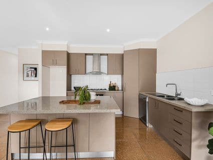 2/117 Mickleham Road, Tullamarine - Thumbnail 3