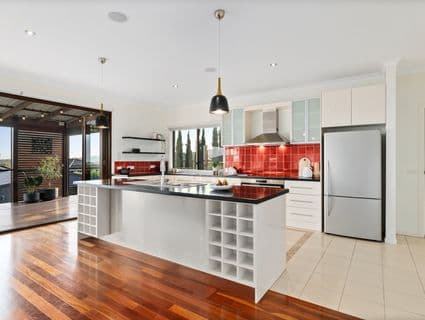 12 Skyline Drive, South Morang - Thumbnail 5