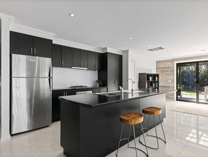 18 Brushwood Circuit, Roxburgh Park - Thumbnail 7