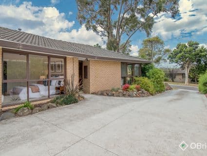 21 Cloverset Avenue, Narre Warren - Image 1