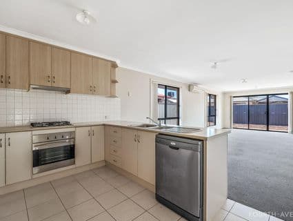8 Sittella Avenue, Burton - Thumbnail 5
