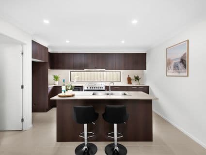 69 Eltham Parade, Manor Lakes - Thumbnail 8