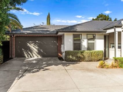2/4 Boronia Close, Frankston - Image 1