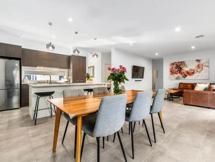 2/4 Boronia Close, Frankston - Thumbnail 2