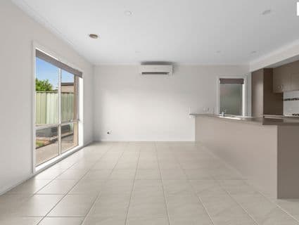 51 Moore Mews, Pakenham - Thumbnail 3