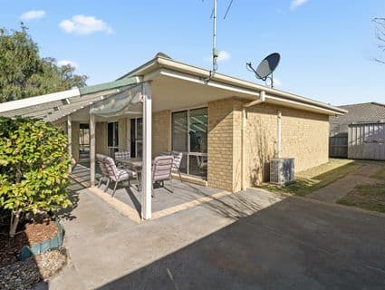 58 Hayes Avenue, Rosebud - Thumbnail 2