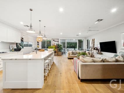 46 Salt Street, Windsor - Thumbnail 2