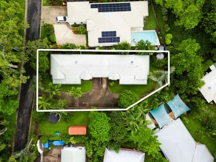 1 & 2/2 Dowsett Close, Yorkeys Knob - Image 1