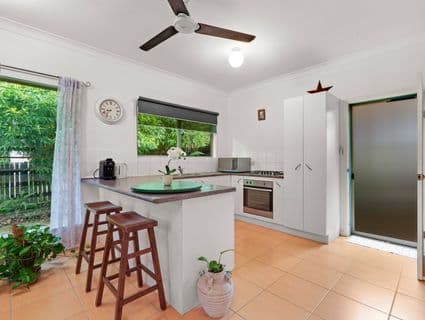 1 & 2/2 Dowsett Close, Yorkeys Knob - Thumbnail 7