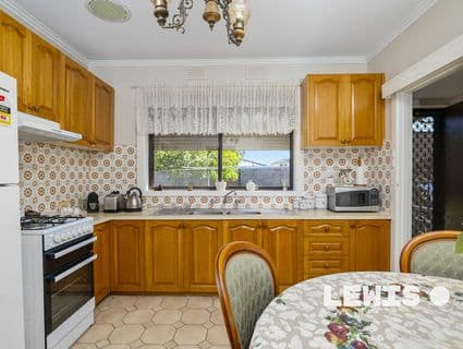 18 Talbot Street, Hadfield - Thumbnail 3