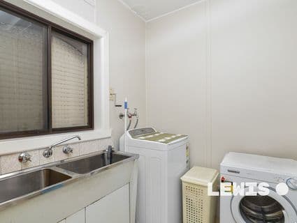 18 Talbot Street, Hadfield - Thumbnail 8