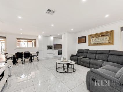 19 Bushfield Crescent, Coolaroo - Thumbnail 3